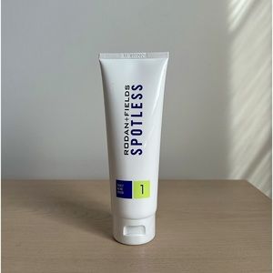 Spotless Daily Acne Wash